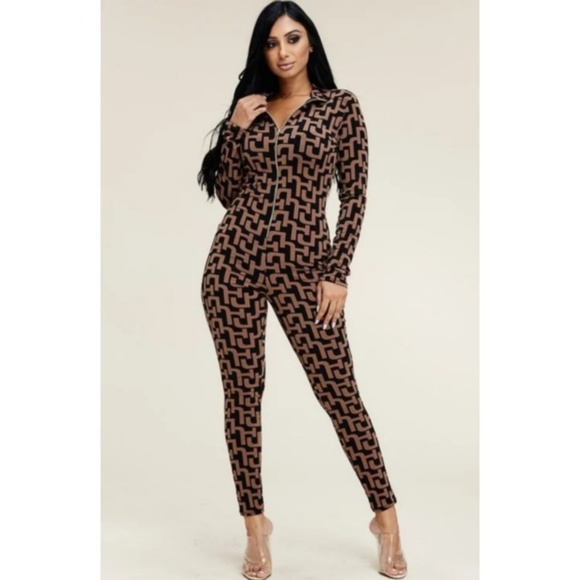 Printed Jumpsuit - Picture 2 of 3